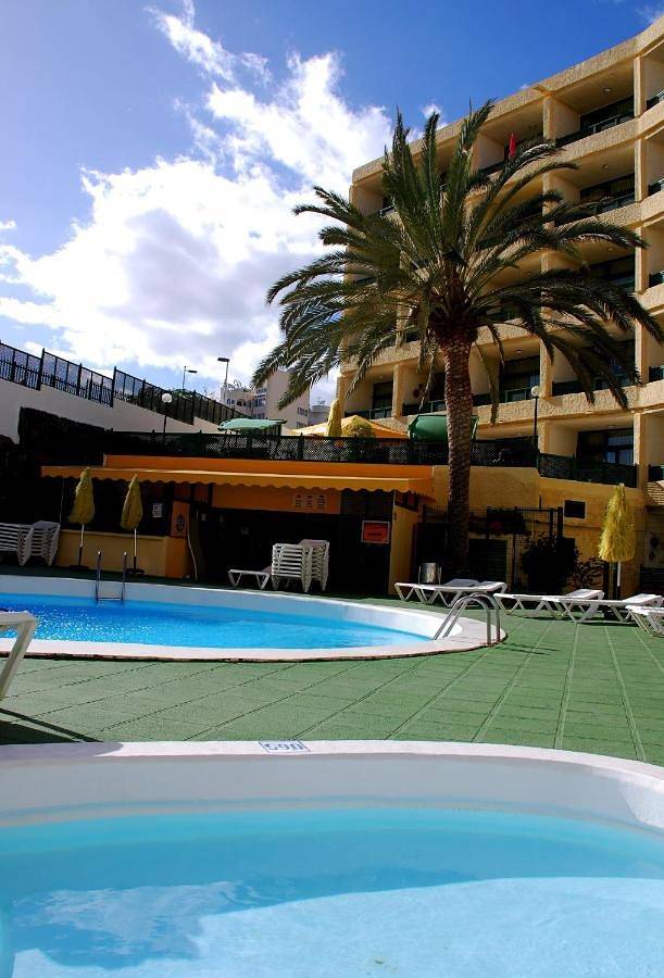 Gîte pour 2 personnes, avec bassin pour enfant et vue ainsi que jardin et piscine à Playa del Inglés - 2