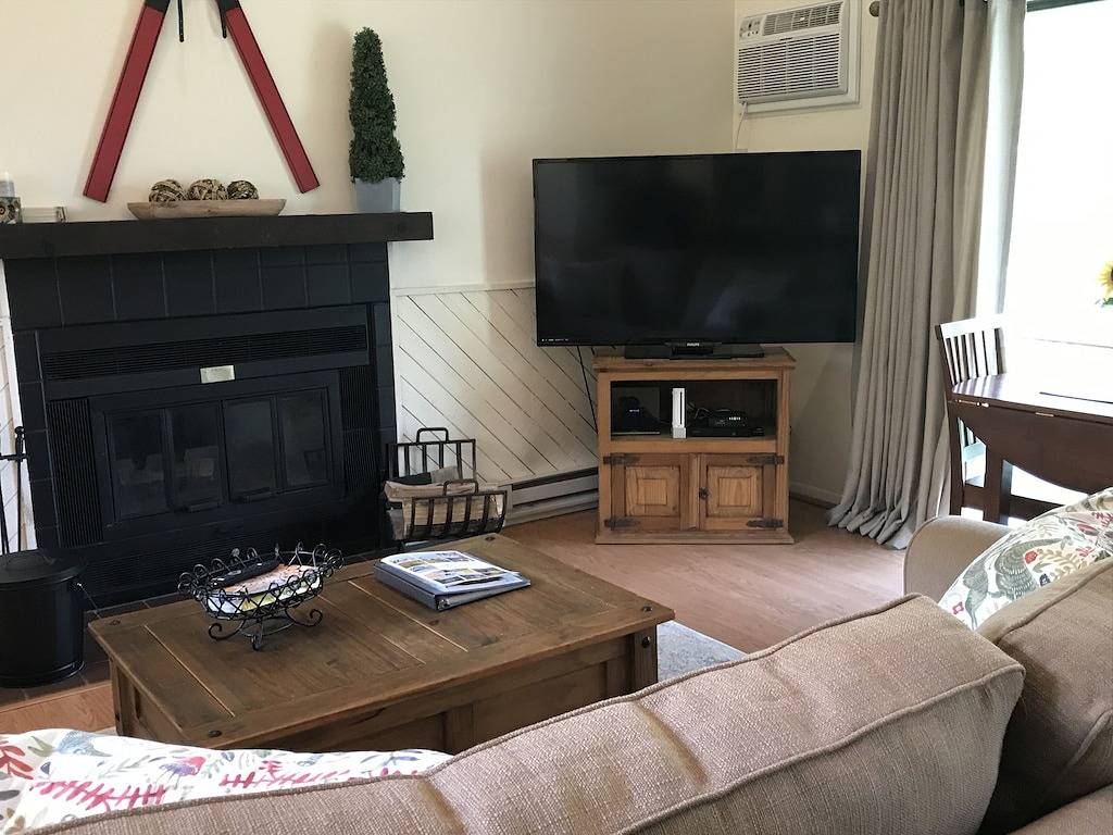 Ganze Wohnung, Wintergreen Retreat Condo Alles in der Nähe und hundefreundlich (Nichtraucher) in Blue Ridge Parkway, Wintergreen