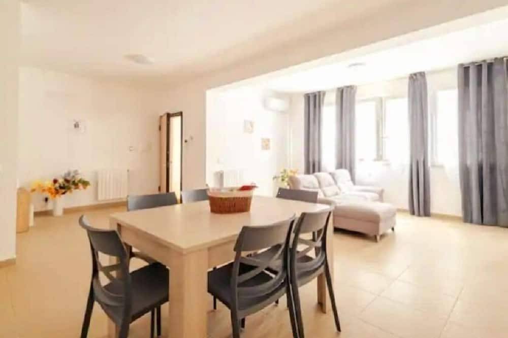 Apartamento entero, La Macina near the sea in the heart of Terrasini. in Terrasini, Provincia de Palermo