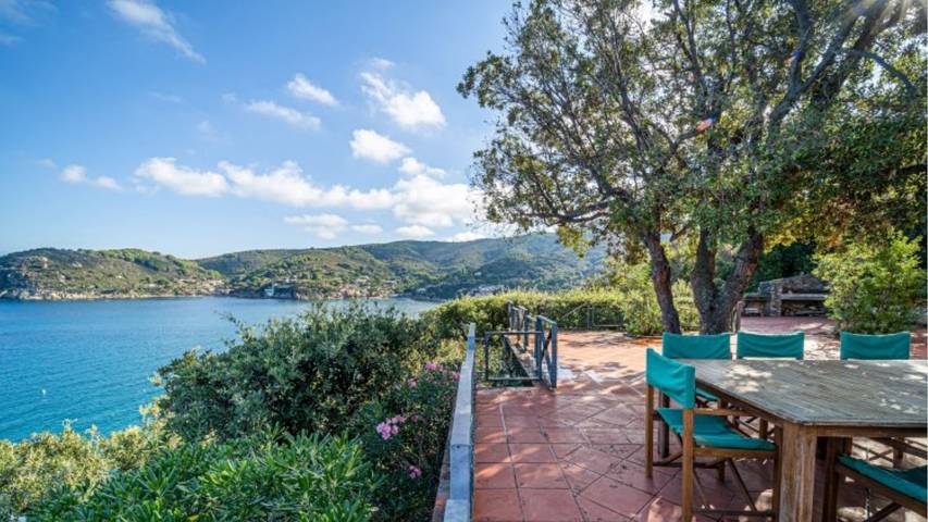 Ferienhaus für 8 Personen, mit Terrasse und Garten in Biodola