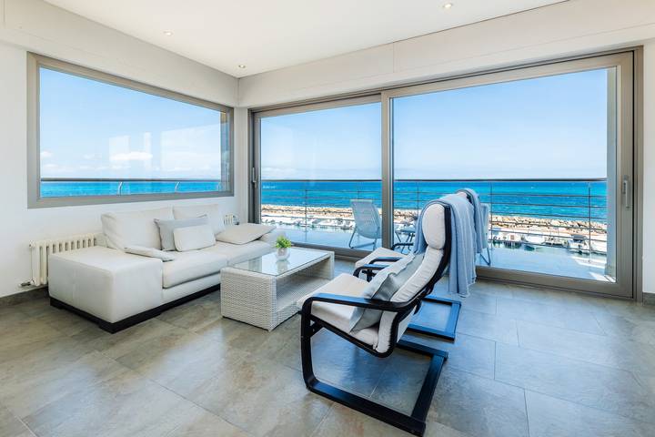 Villa pour 7 personnes, avec balcon à Son Serra de Marina