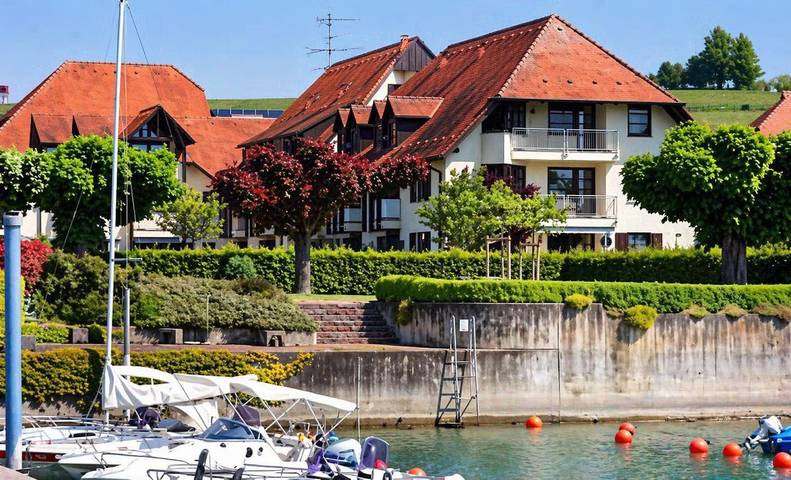Ferienwohnung für 2 Personen, mit Balkon und Sauna sowie Seeblick
