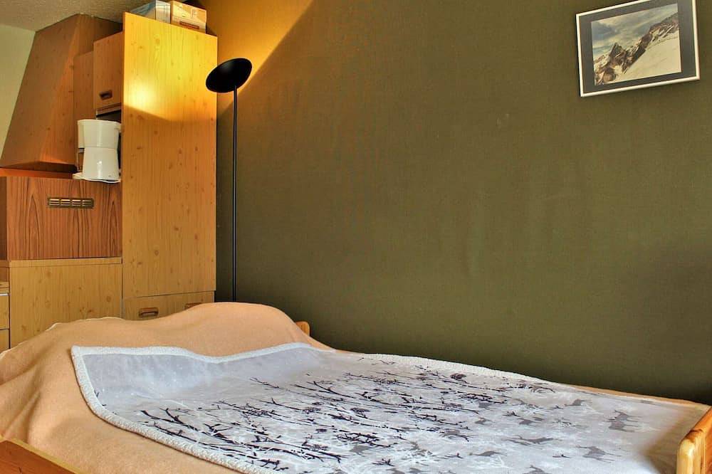 Apartamento entero, Estudio acogedor en montaña para 4, Risoul 1850, en calma y a pie de pistas in Station de Risoul, Risoul