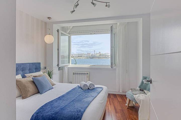Apartamento entero, Riazor Ocean View Apartment in Praia de San Roque-Cetaria (La Coruña), La Coruña