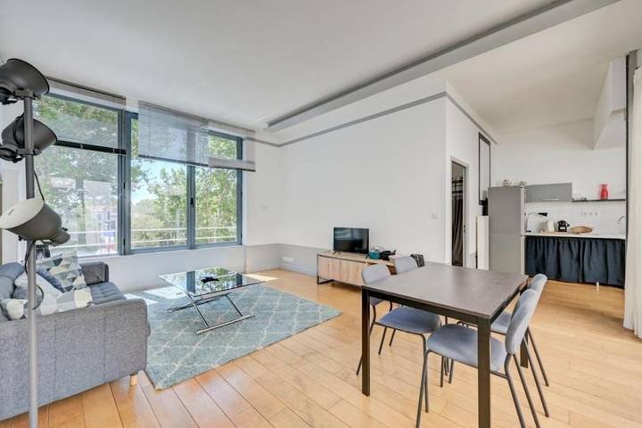 Gîte pour 7 personnes, avec Terrasse dans Office De Tourisme D Arles Camargue - 3