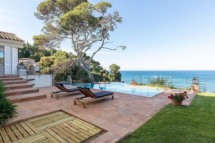 Villa voor 10 personen, met tuin en balkon in Sa Riera