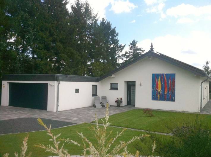 Ferienhaus für 6 Personen, mit Terrasse und Garten sowie Seeblick und Ausblick in Schmidt