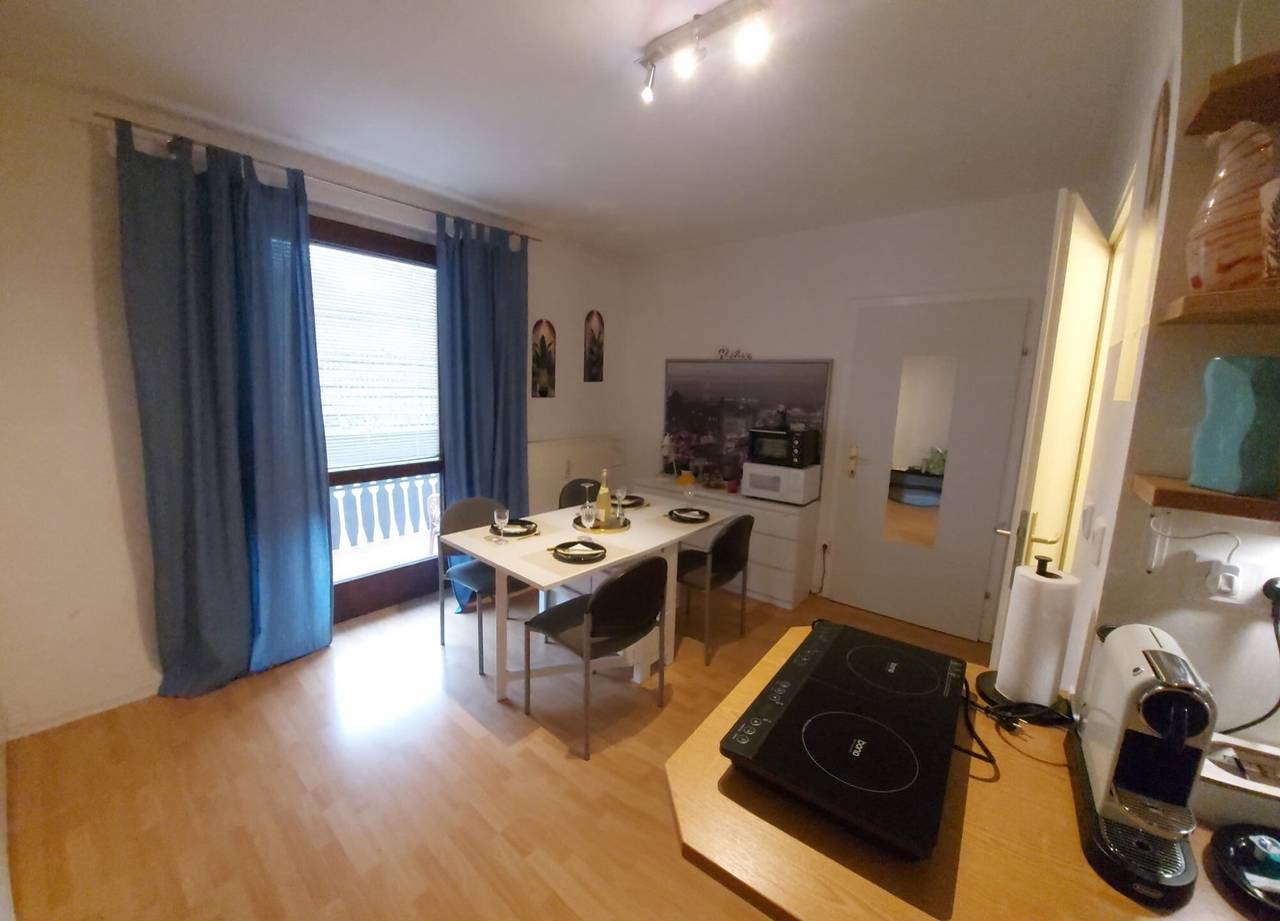Apartamento entero, Apartamento 'Golden Base' con vistas a la montaña, Wi-Fi y aire acondicionado in Karavanke in Pohorje, Villach