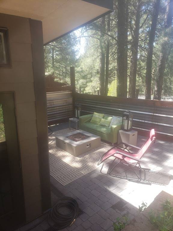 Ganze Wohnung, The Tiny Basecamp in Oak Creek Canyon