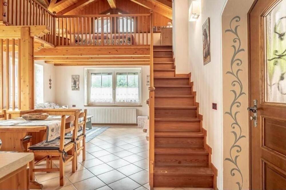 Ganze Wohnung, Sapphire apartment in Molveno on the shores of Italy's most beautiful lake in Molveno, Brentagruppe
