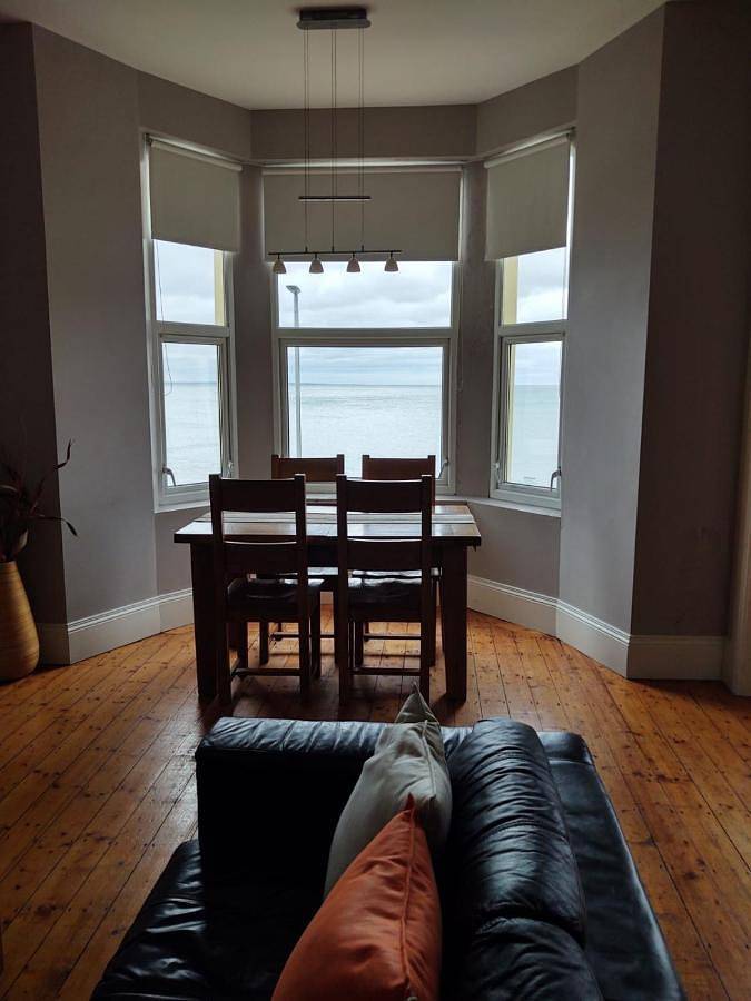 Entire apartment, Apartment with Sea View in Newcastle (County Down), County Down