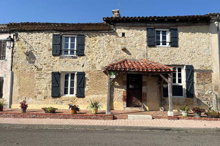 Location de vacances pour 8 personnes, avec Jacuzzi et Terrasse dans Sérempuy