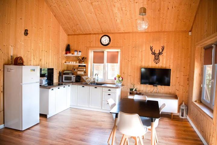 Location de vacances pour 6 personnes, avec piscine ainsi que vue et jardin, animaux acceptés dans Radawa - 4