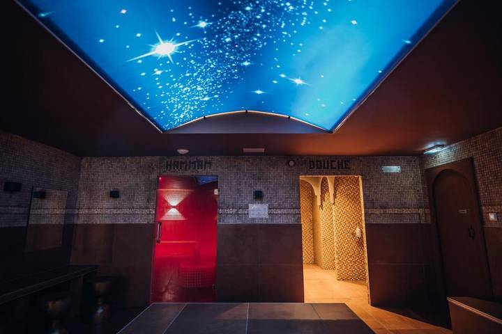 Chambre d’hôte pour 2 personnes, avec jacuzzi et terrasse ainsi que piscine et sauna dans l' Isère - 3