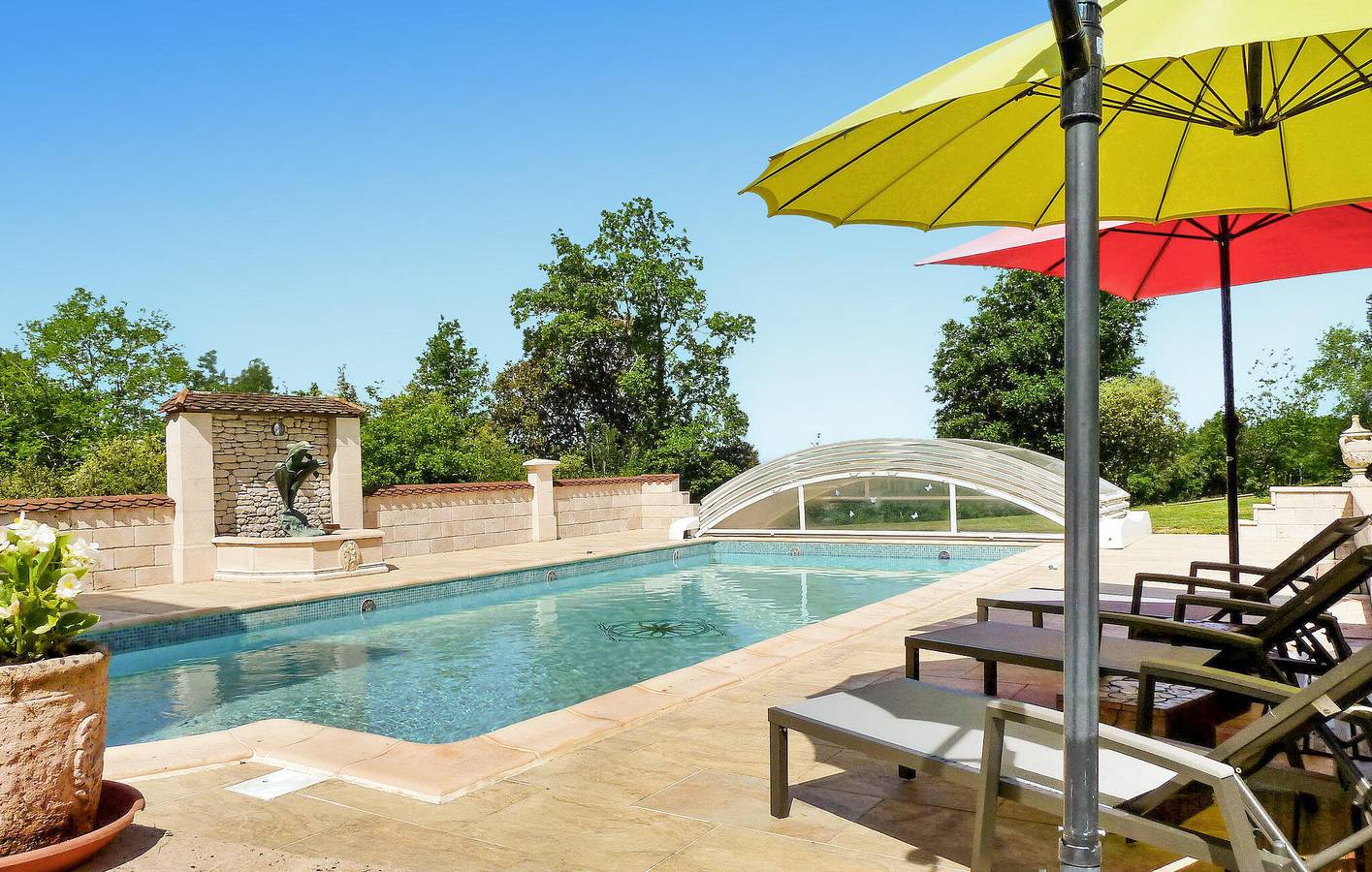 Appartement confortable avec piscine, parking et WiFi près de la Dordogne in Castelnaud-la-Chapelle, Périgord Noir