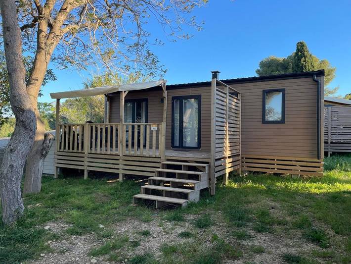 Camping pour 6 personnes, avec Terrasse et Jardin ainsi que Piscine et Vue