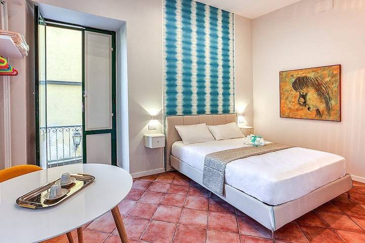 Vacation rental for 6 people, with balcony in Salerno
