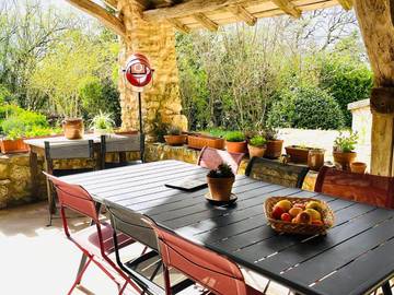 Chambre d’hôte pour 2 personnes, avec vue et jardin dans Brantôme en Périgord