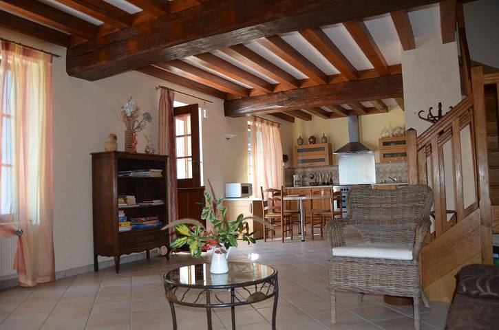 Gîte pour 5 personnes, avec terrasse à Mosnes - 4