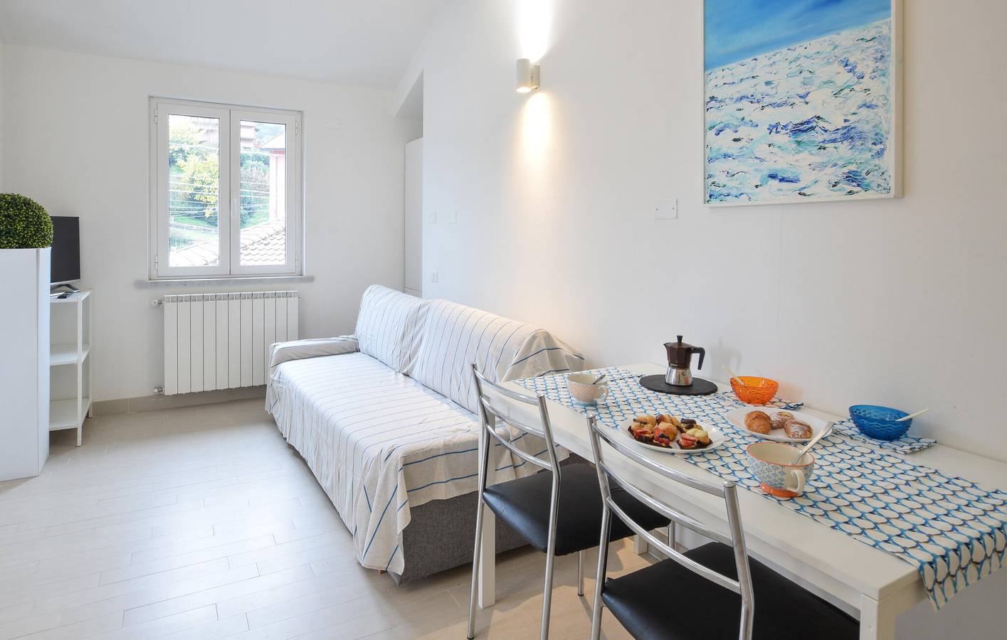 Ganze Ferienwohnung, Gemütliche Ferienwohnung mit Terrasse, WLAN und 2,5 km von der Spiaggia del Groppolo entfernt in Ameglia, Ameglia Gemeinde