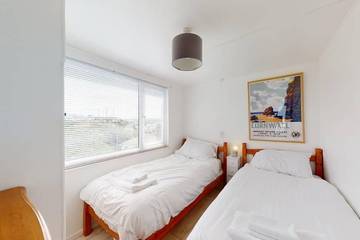 Chalet for 4 People in Hayle, Cornwall, Photo 2