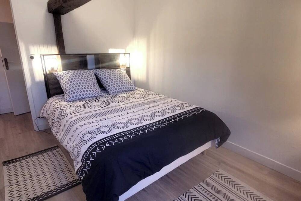 Solognese house for 7 people in the heart of the village of Cerdon (45) in Cerdon, Sologne