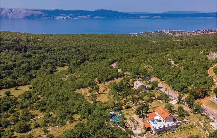 Ferienhaus für 10 Personen, mit Terrasse und Ausblick in Novi Vinodolski