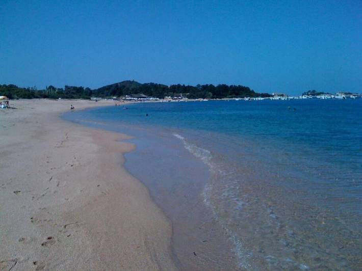 Location de vacances pour 7 personnes, avec jardin ainsi que vue et terrasse dans Plage de la Stagnola - 3