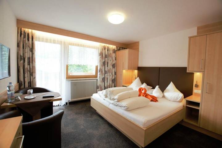 Doppelzimmer Ost in Sölden (Österreich), Ötztal