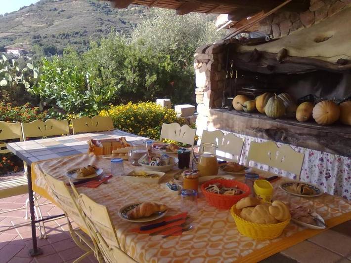 Location de vacances pour 3 personnes, avec jardin et vue, animaux acceptés à Loceri - 2