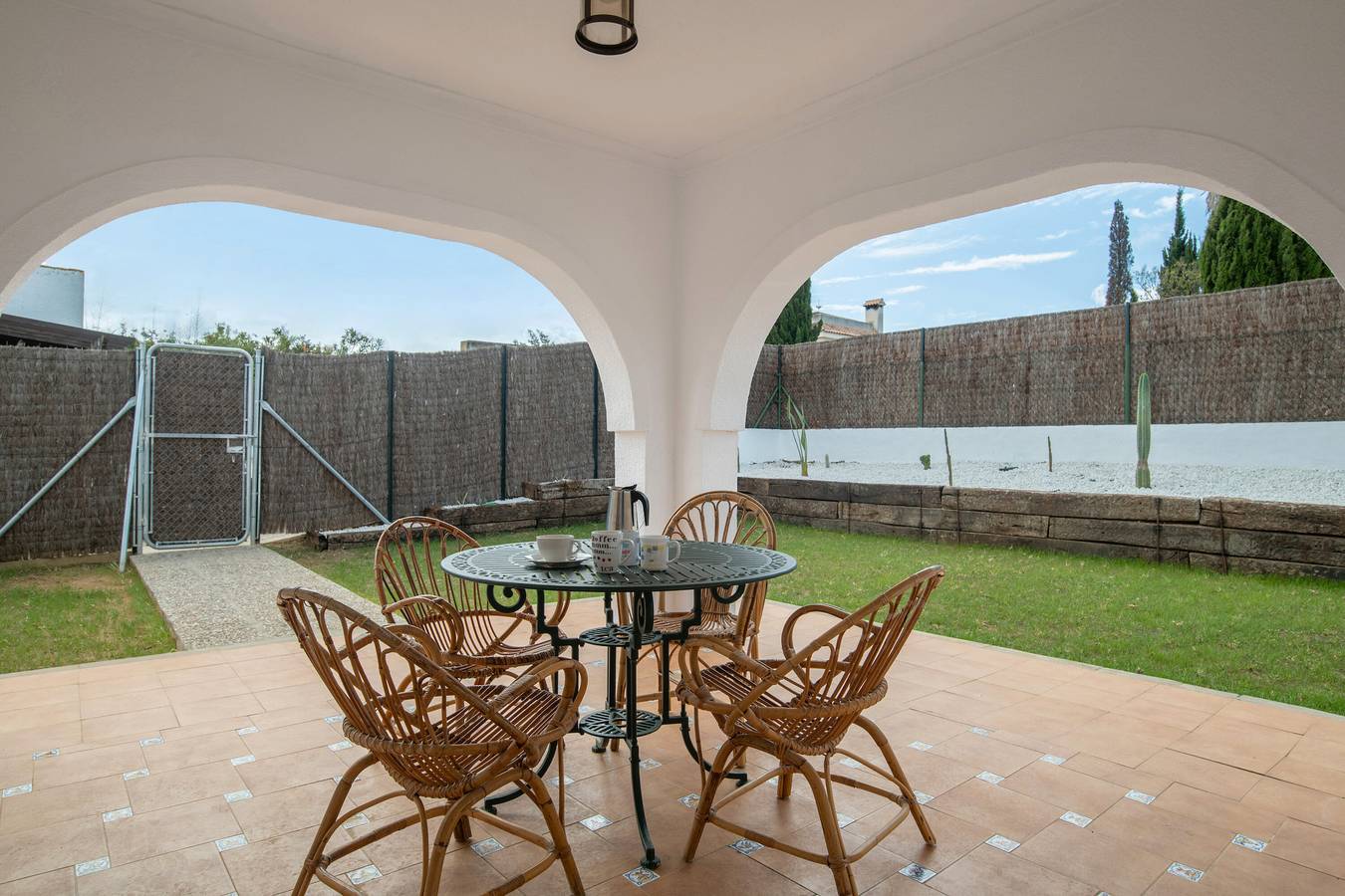 Apartamento entero, Apartamento 'Amara' con piscina compartida, Wi-Fi y aire acondicionado in Conil de la Frontera, Costa de la Luz