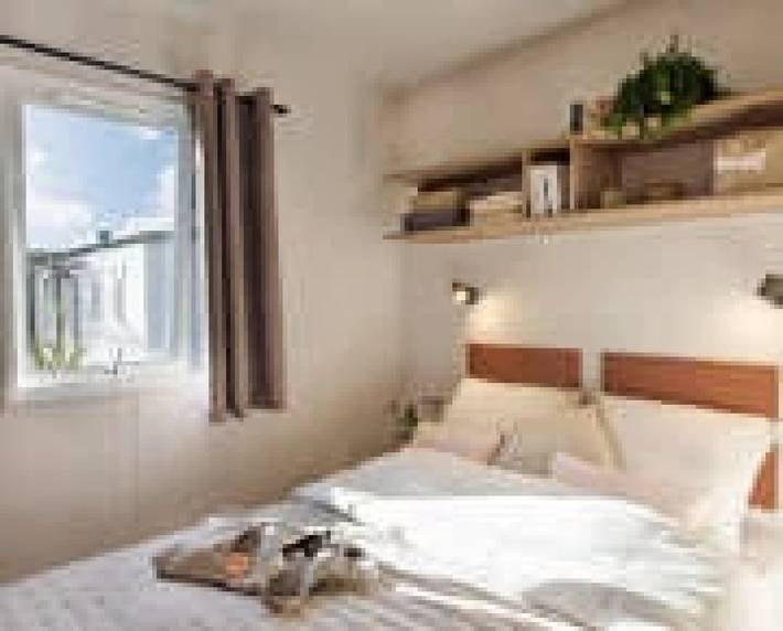 Wohnwagen für 4 Personen, mit Kinderpool in Les Vans