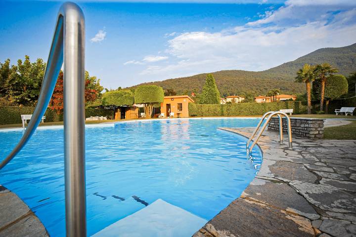 Ferienwohnung für 3 Personen, mit Seeblick und Pool sowie Ausblick und Balkon, mit Haustier in Lago Maggiore (Lombardei) - 4