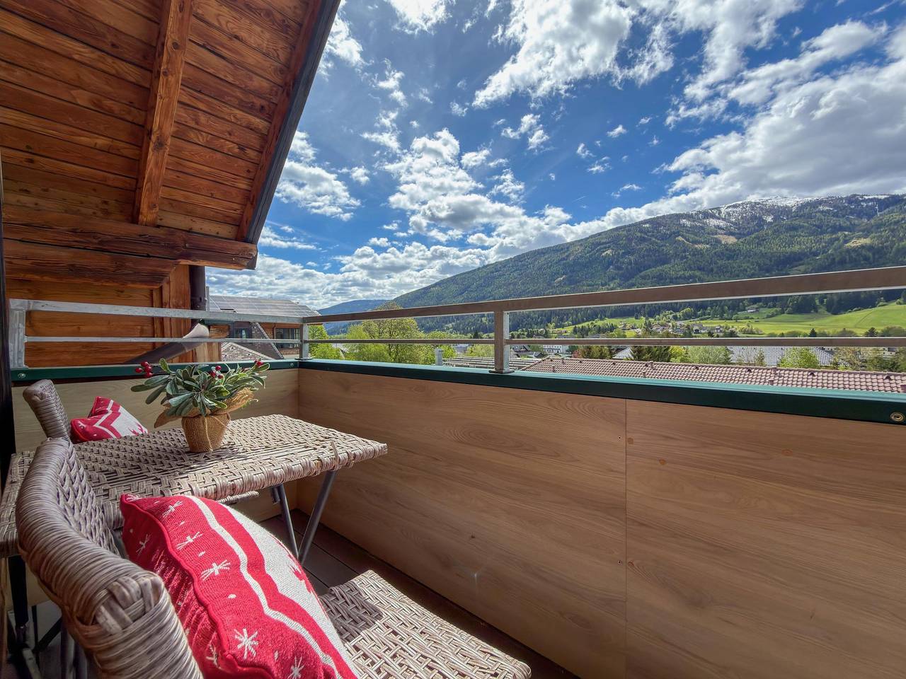 Ganze Wohnung, Alpen-Apartment mit Wintergarten und Bergblick in Sankt Michael im Lungau, Bundesland Salzburg