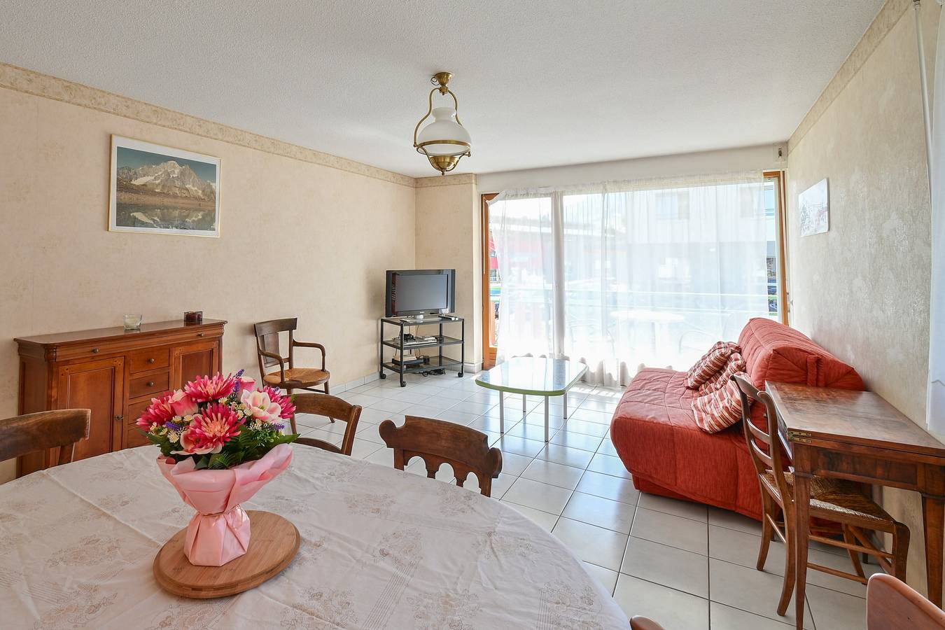 Ganze Wohnung, Geräumige Ferienwohnung für 6 Pers. – Am See, Ski-in/Ski-out, Balkon & Wlan in Thônes, Annecy und Umgebung