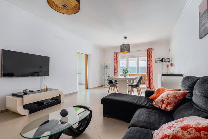 Villa 'D' Ana' with Private Pool, Private Garden and Wi-Fi in Praia do Meco, Sesimbra (Castelo)