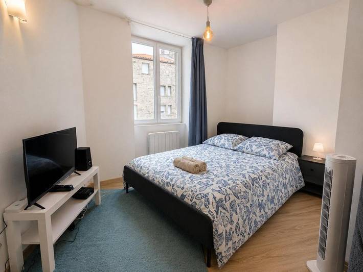 Gîte pour 4 personnes à Saint-Bonnet-le-Château - 2