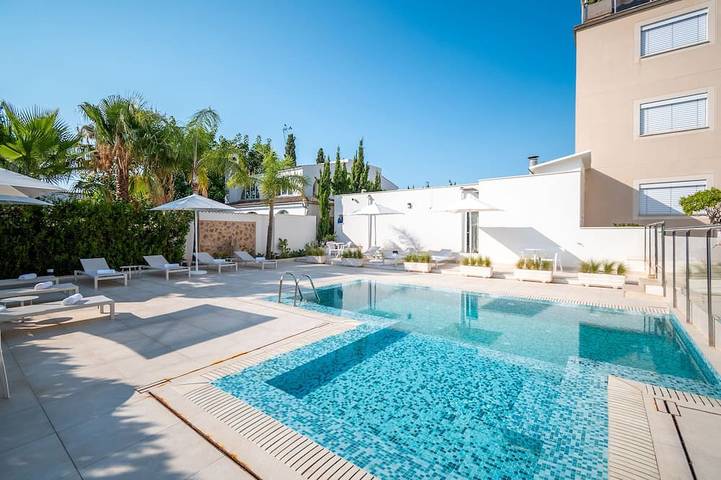 Holiday apartment for 5 people, with pool and balcony - 1