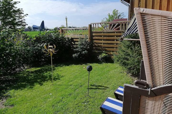 Ferienhaus für 4 Personen, mit Garten und Terrasse in Schillig