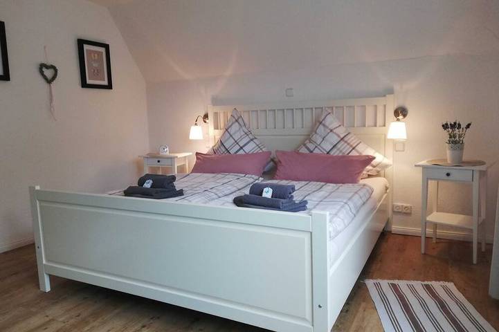 Ferienhaus für 5 Personen, mit Terrasse und Garten in Leer - 2