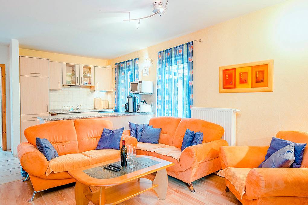 Holiday home for 8 people with garden in Ostseebad Rerik, Rerik