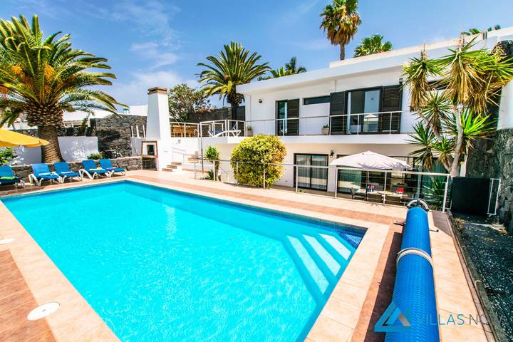 Chalet para 8 personas, con jardín además de terraza y piscina - 1