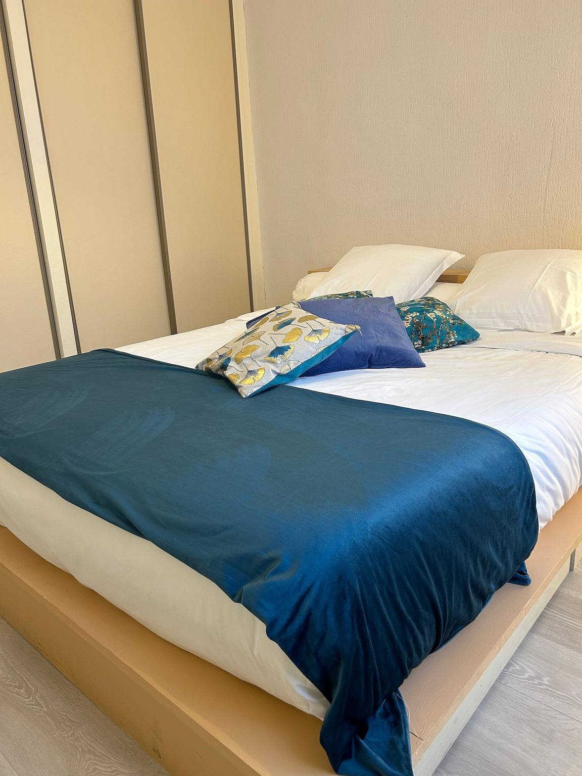 Ganze Wohnung, Apartment 'Casa Azul – Nevers nahe Bahnhof' in Nevers, Nièvre