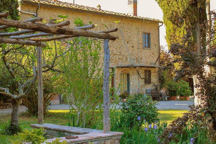 Villa per 4 persone, con giardino e piscina in Scandicci
