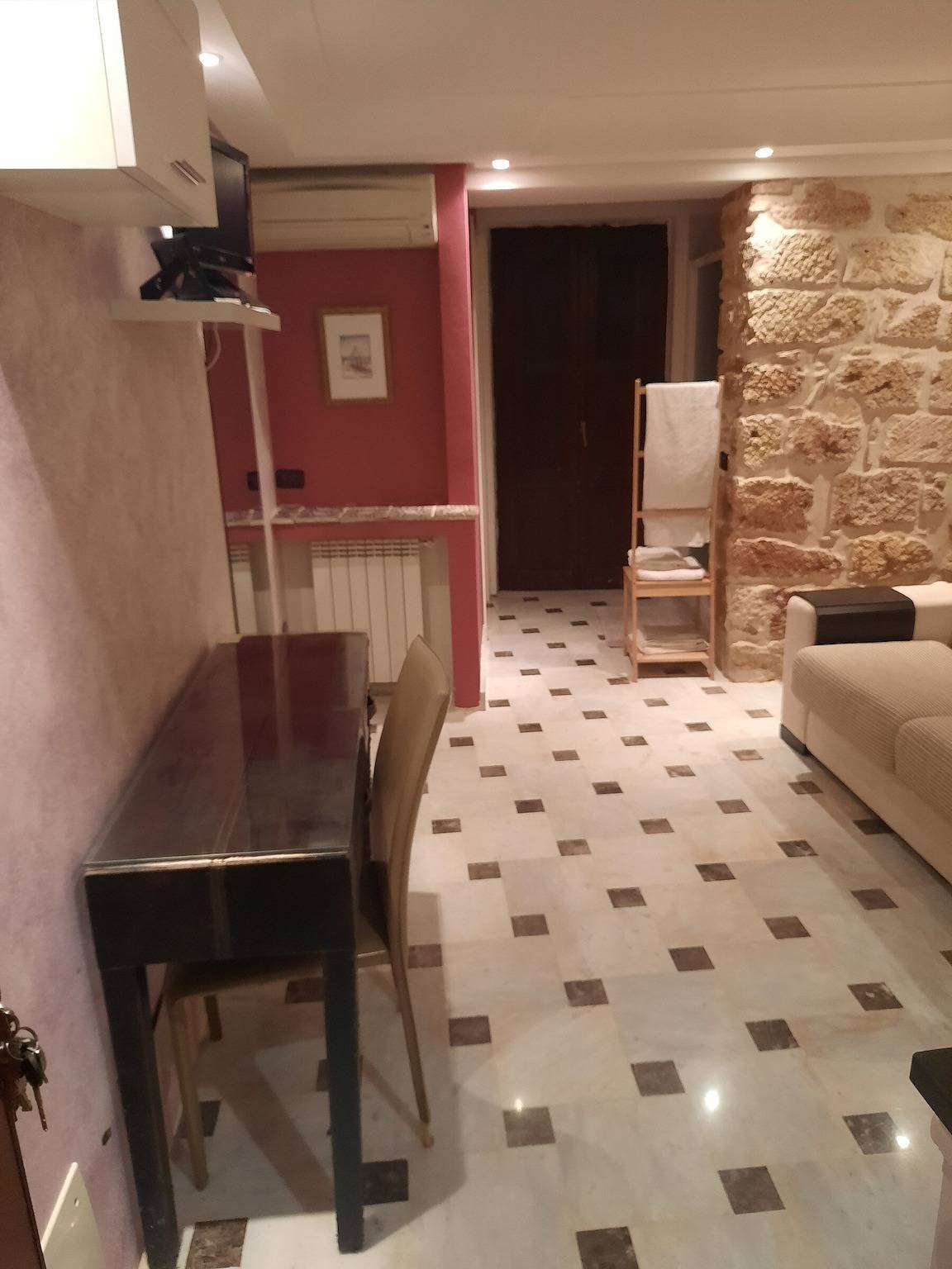 Cały apartament, 'Centro Casa 2' Studio Apartment – Ideal for Short Stays in Palermo, Prowincja Palermo