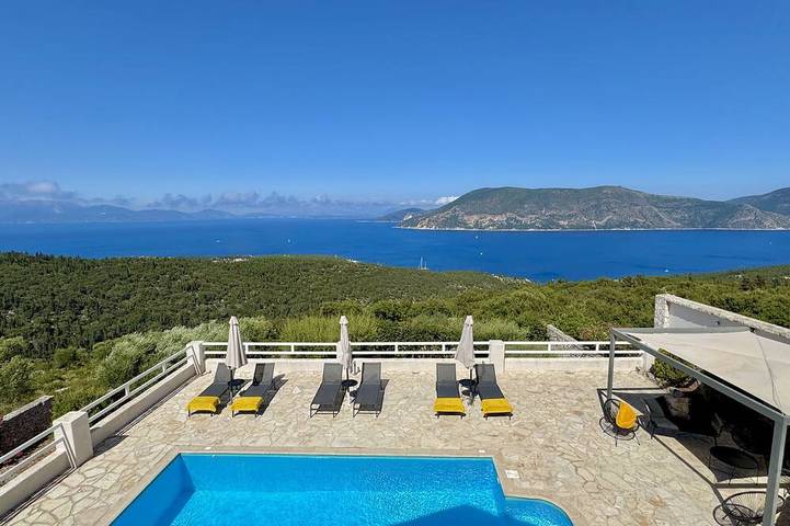 Villa for 7 people, with garden and balcony in Fiskardo