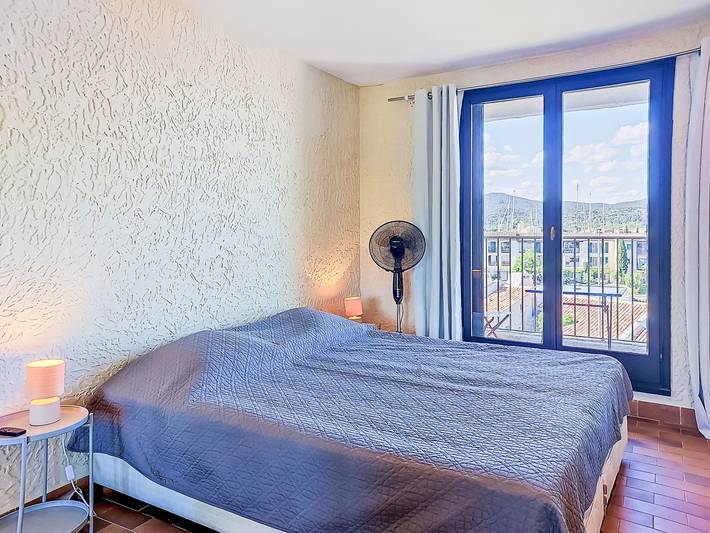 Gîte pour 4 personnes, avec balcon dans Port des Marines de Cogolin - 4