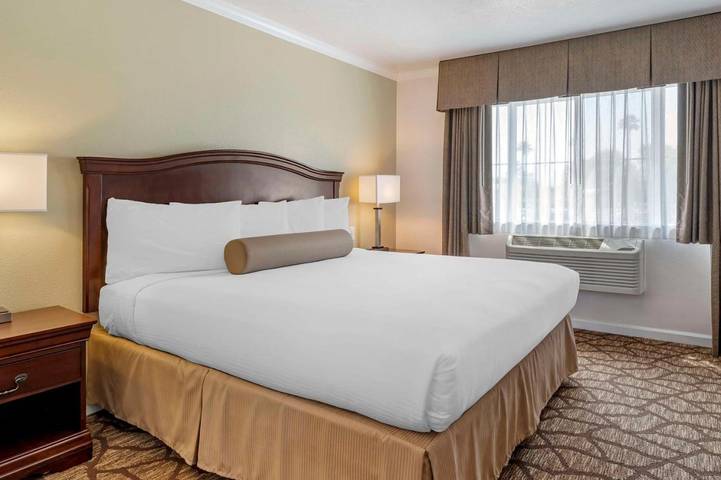 Hotel para 2 personas, con piscina - 1