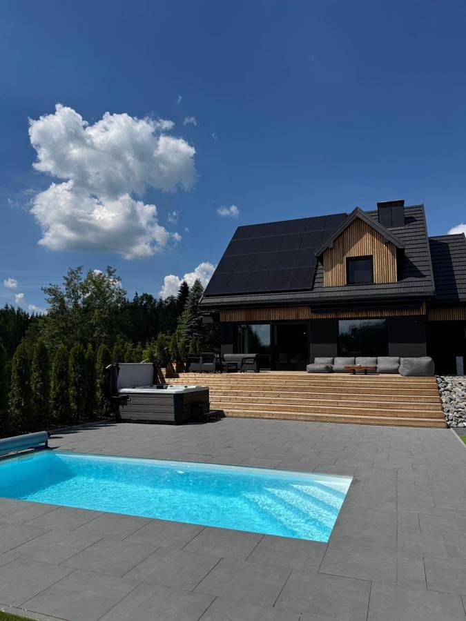 Dom dla 10 osób, z sauna i basen oraz ogród i jacuzzi w Istebna