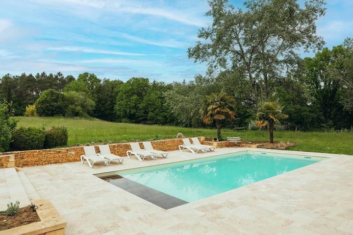 Location de vacances pour 16 personnes, avec jacuzzi et terrasse ainsi que piscine et jardin à Journiac - 3